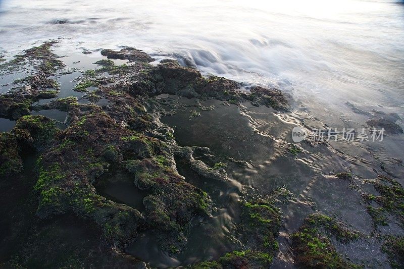 Tanah Lot海滩日落